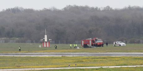 Dvoje ljudi poginulo u padu aviona u Puli - 2