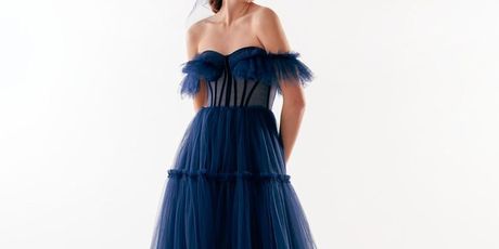 Crna maturalna haljina sa I Do Weddings