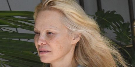 Pamela Anderson - 5