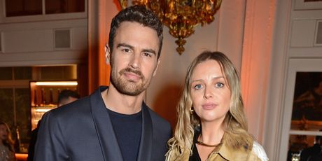 Theo James i Ruth Kearney