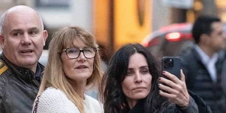 Courteney Cox i Laura Dern