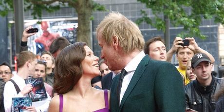 Rhys Ifans i Anna Friel