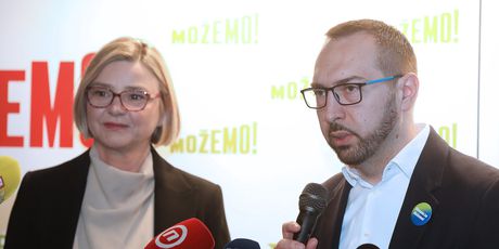 Sandra Benčić i Tomislav Tomašević na predstavljanju programa Možemo! - 3