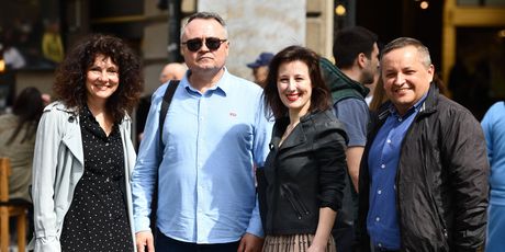 Dalija Orešković i Danica Juričić sa stranačkim kolegama