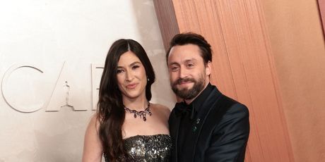 Kieran Culkin sa suprugom - 1
