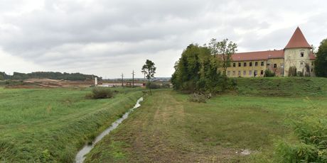 Dvorac Erdödy u Kerestincu - 1