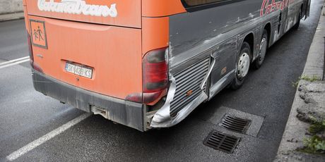 Autobus zapeo u Miramarskoj - 8