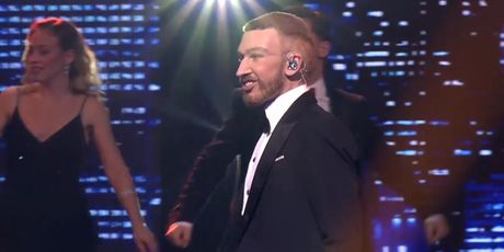 Stela Rade kao Justin Timberlake