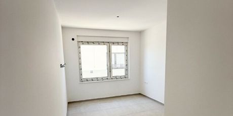 Novogradnja Novalja - 1