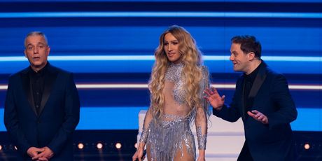 David Amaro kao Melody - 6