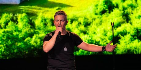 Sven Pocrnić kao Thompson - 6