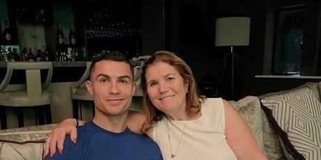 Cristiano Ronaldo i mama