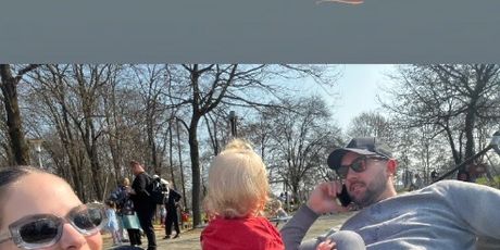 Mirna Mihelčić s partnerom i kćerkicom