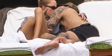 Maika Monroe, Dalton Gomez