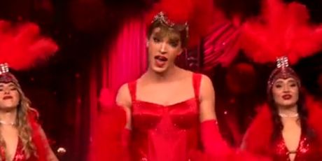 Lovro Juraga kao Taylor Swift