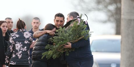 Prijatelji i kolege pružaju podršku Darku Laziću