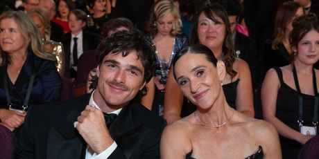 Jacob Elordi s mamom - 3