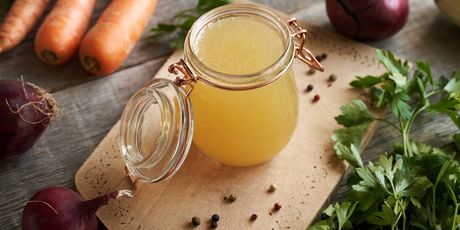 Najbolji okus imaju domaći temeljci pripremljeni iskuhavanjem kostiju i povrća