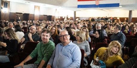 Premijera mjuzikla ''Radio Dubrava''