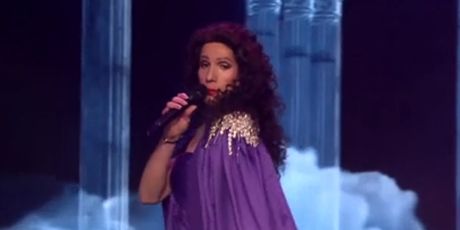 David Amaro kao Doris Dragović