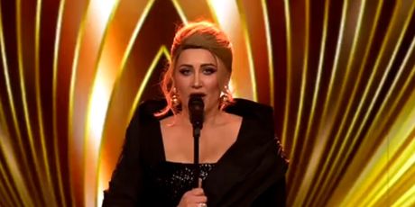 Iva Ajduković kao Adele