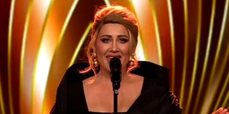 Iva Ajduković kao Adele