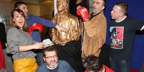 Spomenik Chucku Norrisu - 1