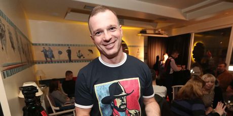 Spomenik Chucku Norrisu - 4