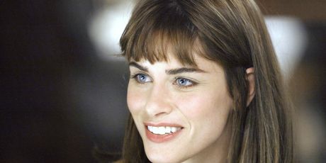 Amanda Peet