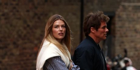 James Marsden, Frederique Brons