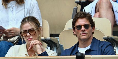 James Marsden, Frederique Brons