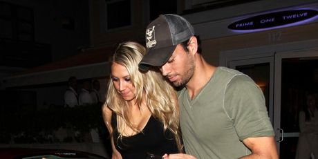 Enrique Iglesias i Ana Kurnjikova - 1