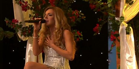 Nora Ćurković kao Anna Vissi