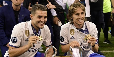 Mateo Kovačić i Luka Modrić (Foto: AFP)
