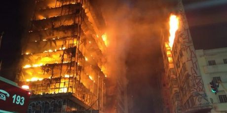Vatra progutala neboder od 26 katova u Sao Paulu (Foto: Sao Paulo Fire Department)