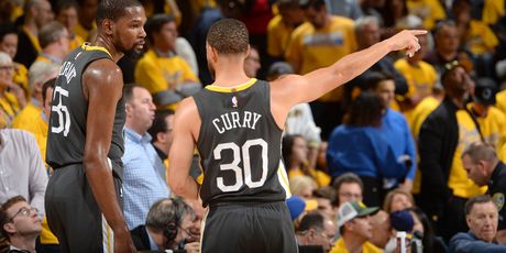 Curry i Durant (Foto: AFP)