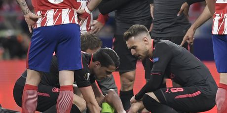 Laurent Koscielny zaradio tešku ozljedu (Foto: AFP)