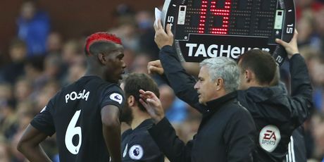 Paul Pogba i Jose Mourinho (Foto: AFP)
