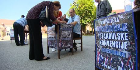 Počelo prikupljanje potpisa za referendume (Foto: Dnevnik.hr) - 1