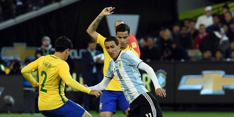 Fagner i Angel di Maria (Foto: AFP)