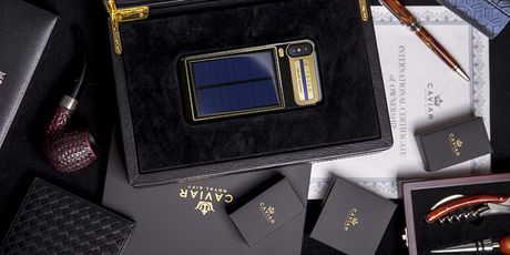 iPhone X Tesla (Foto: Caviar)