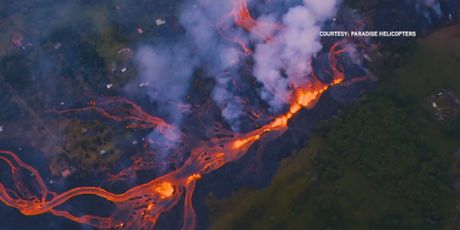 Vulkan Kilauea i dalje izbacuje lavu i pepeo koji ugrožavaju Havajce (Screenshot Reuters)