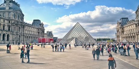 1. Louvre, Pariz