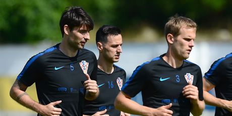 Vedran Ćorluka, Nikola Kalinić i Ivan Strinić (Photo: Marko Prpic/PIXSELL)