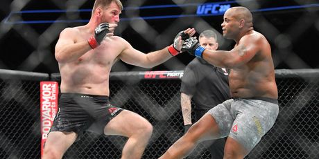 Stipe Miočić i Daniel Cormier (Foto: AFP)