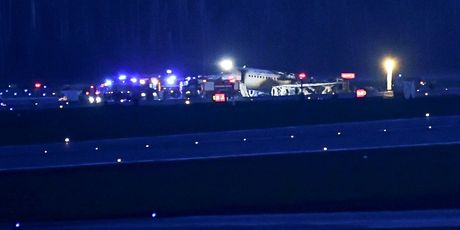 Avion koji je gorio na moskovskom aerodromu (Foto: AFP)