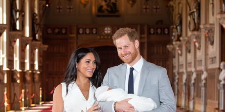 Princ Harry i vojvotkinja od Sussexa pokazali sina (Foto: AFP) - 1