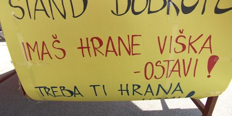 Štand dobrote na tržnici (Foto: Dnevnik.hr)