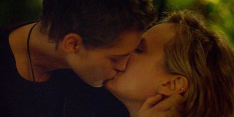 Poljubac Kristen Stewart i Diane Kruger (Foto: Profimedia)