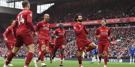 Mohamed Salah slavi pogodak s igračima Liverpoola (Foto: AFP)